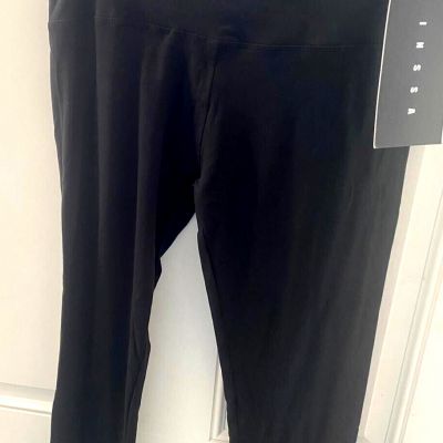 Inssa Black High-Waisted Leggings Plus Size